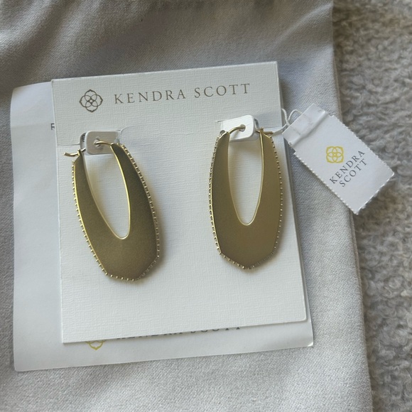 Kendra Scott Gold Hoop Earrings “Adeline Hoop” - Picture 7 of 11
